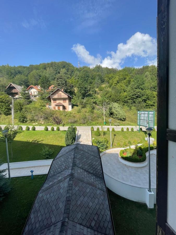 Falling Star Apartman Brzece Brzeće Exterior foto